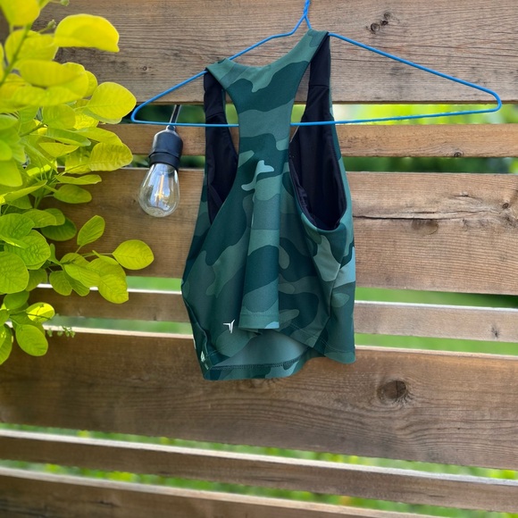 Old Navy Camo Kids Sports Bra - Picture 4 of 4